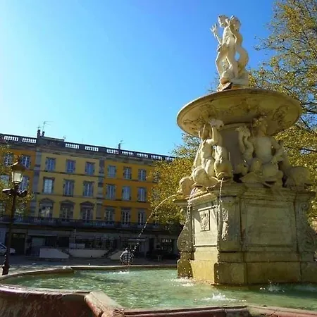 Bel Avec Cour Au Coeur De La Bastide Lejlighed